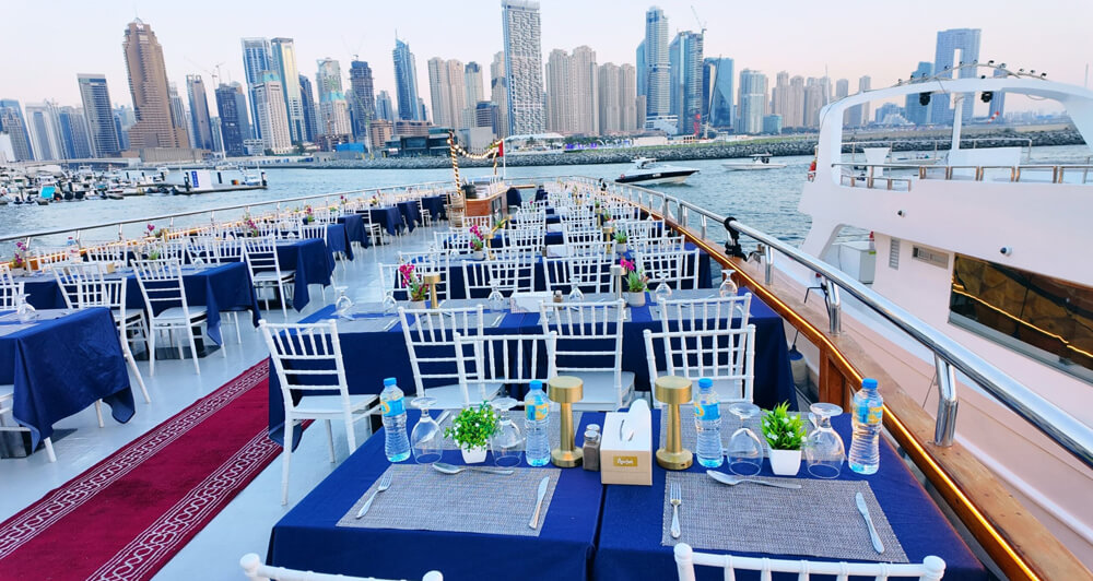 Unforgettable Dinner Cruise in Dubai